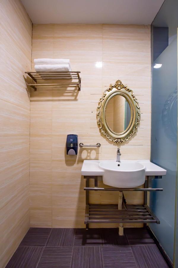 Beez Hotel Kuala Lumpur Bagian luar foto